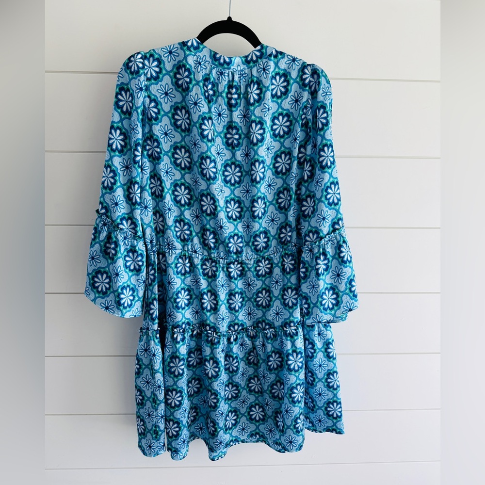 Draper James Avery Shirtdress in Hammered Satin, Size Medium - Picture 4 of 7